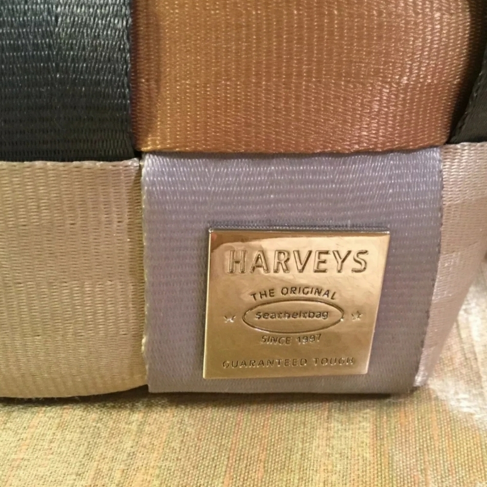 Harveys,  Silver and Gold Carriage Ring Hobo, RARE - Picture 3 of 8